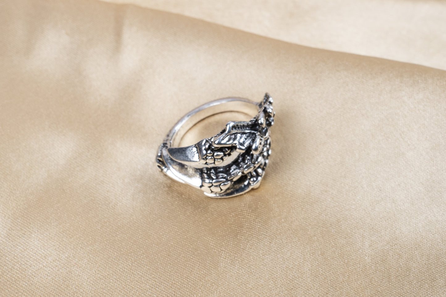 Dragon's Embrace Stylish Ring for Men