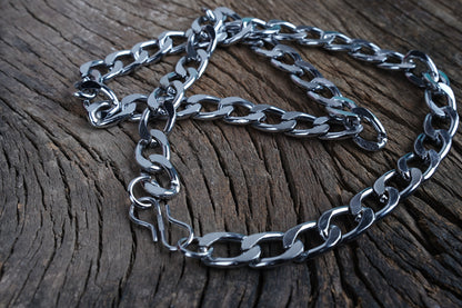 Bold Grid Chain in Men's Accessories