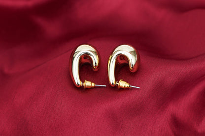 Golden Crescent-Shaped Elegant Anti-Tarnish Earrings