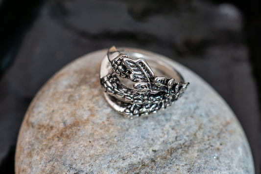 Dragon's Embrace Stylish Ring for Men