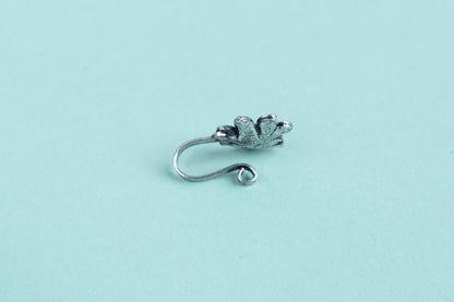 Floral Charm Noes Pin in Women's Accessories