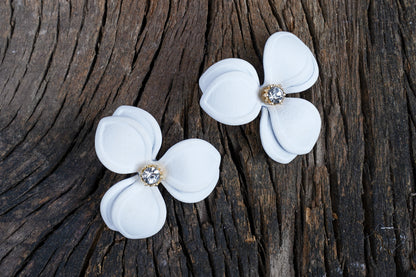 Flower Shaped with White Stone Elegant Earrings