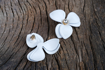 Flower Shaped with White Stone Elegant Earrings