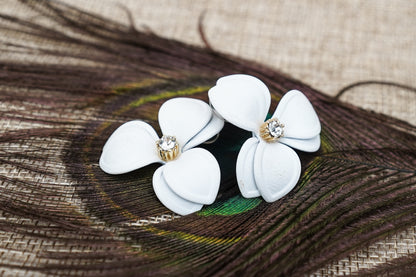 Flower Shaped with White Stone Elegant Earrings